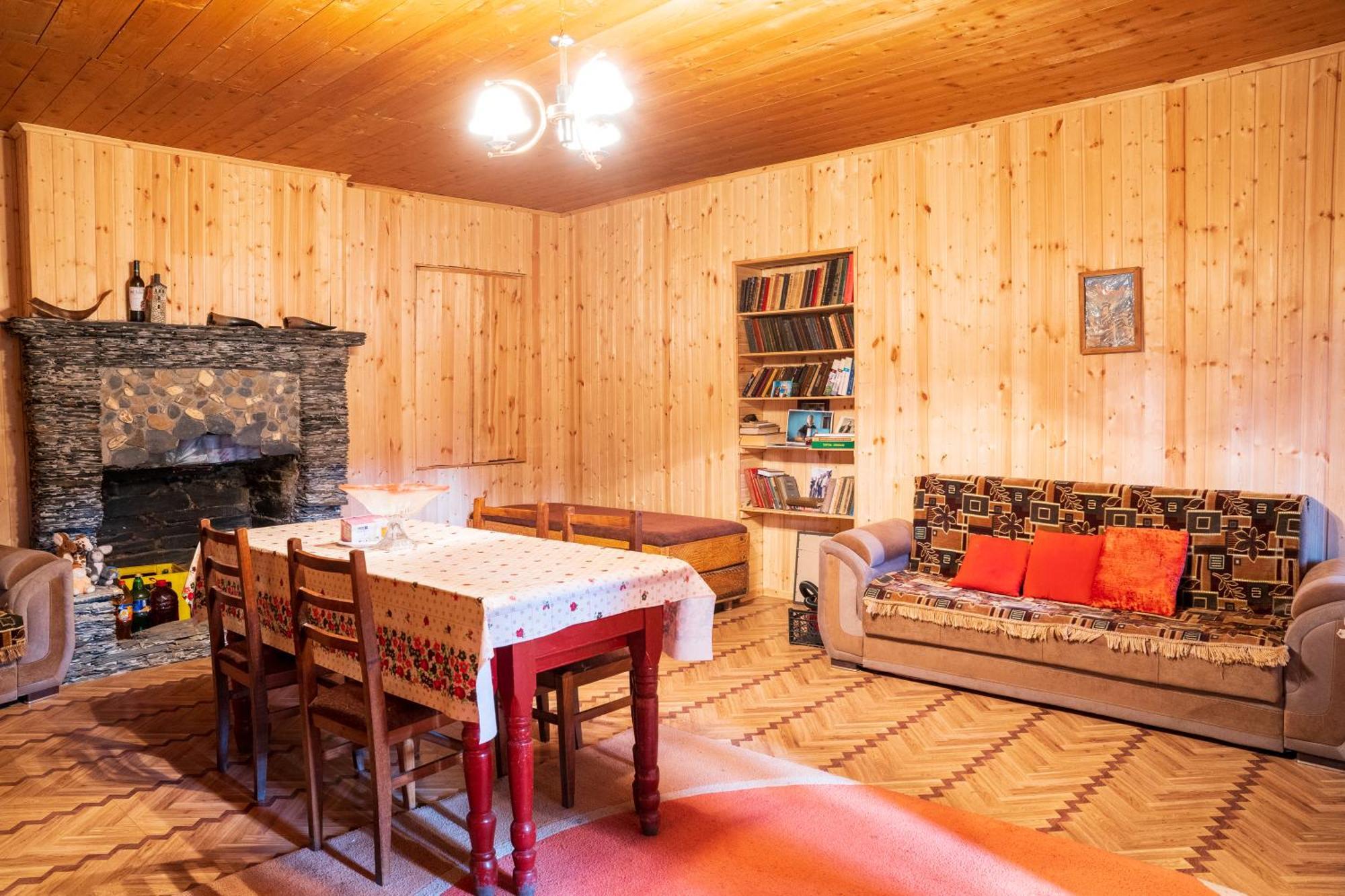 Guesthouse Svani Ushguli Bagian luar foto