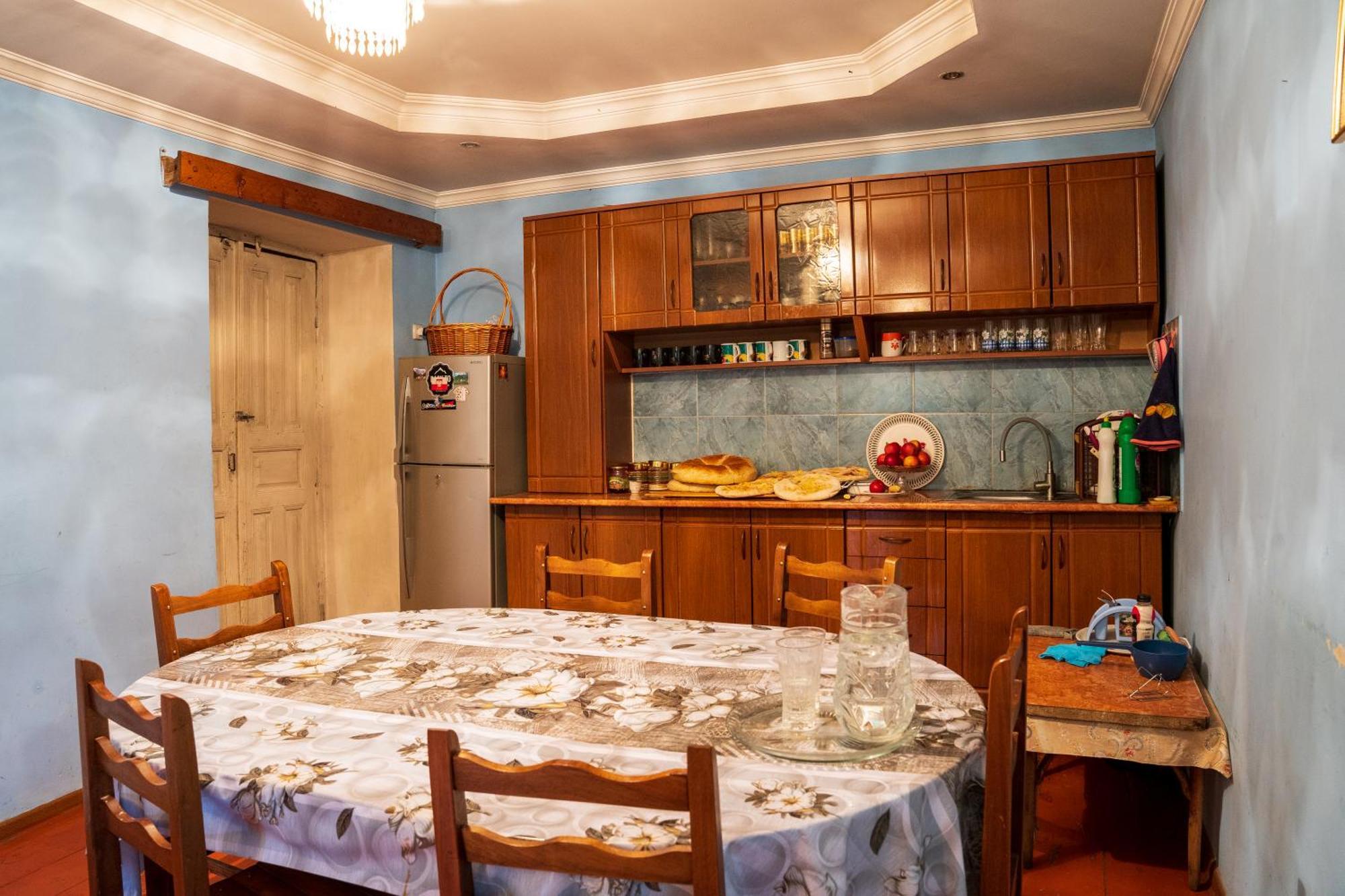 Guesthouse Svani Ushguli Bagian luar foto