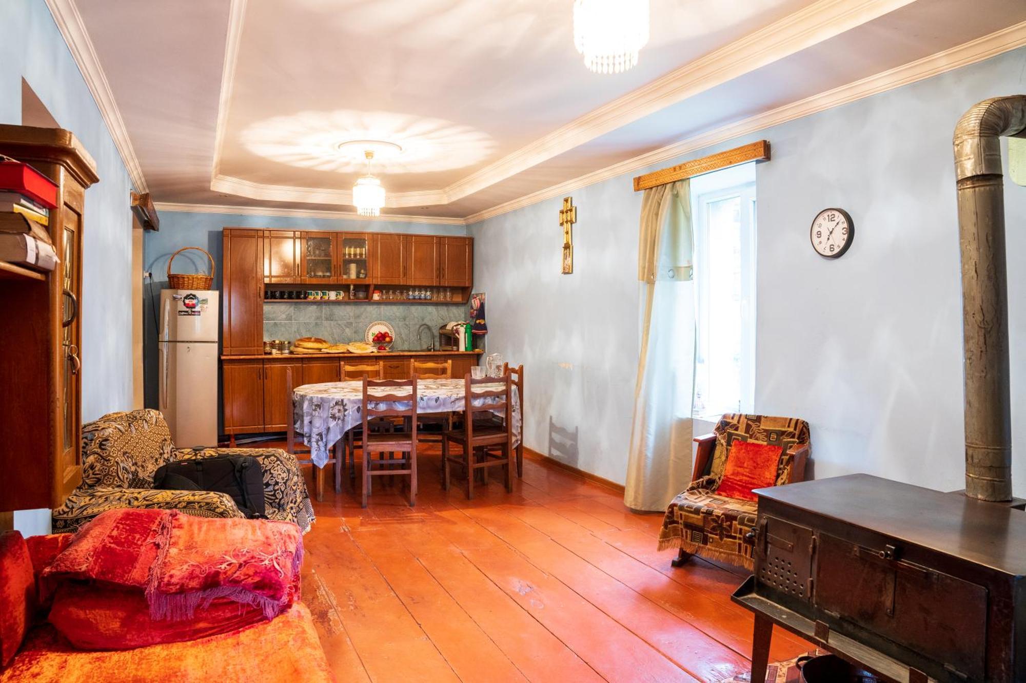 Guesthouse Svani Ushguli Bagian luar foto