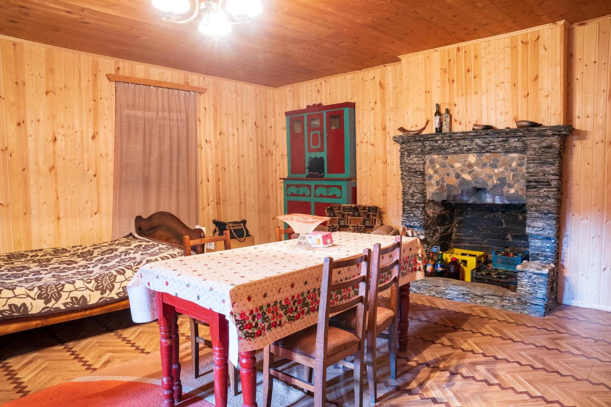 Guesthouse Svani Ushguli Bagian luar foto